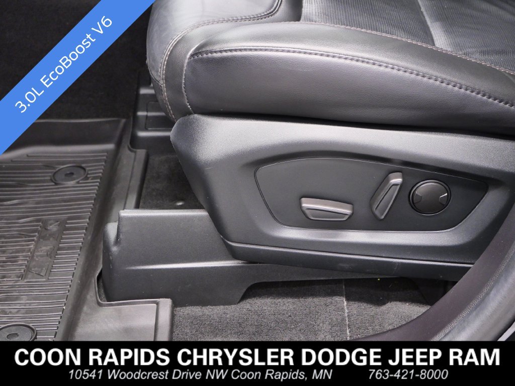 Used 2022 Ford Explorer Platinum w/ Equipment Group 601A AWD/4WD image 16