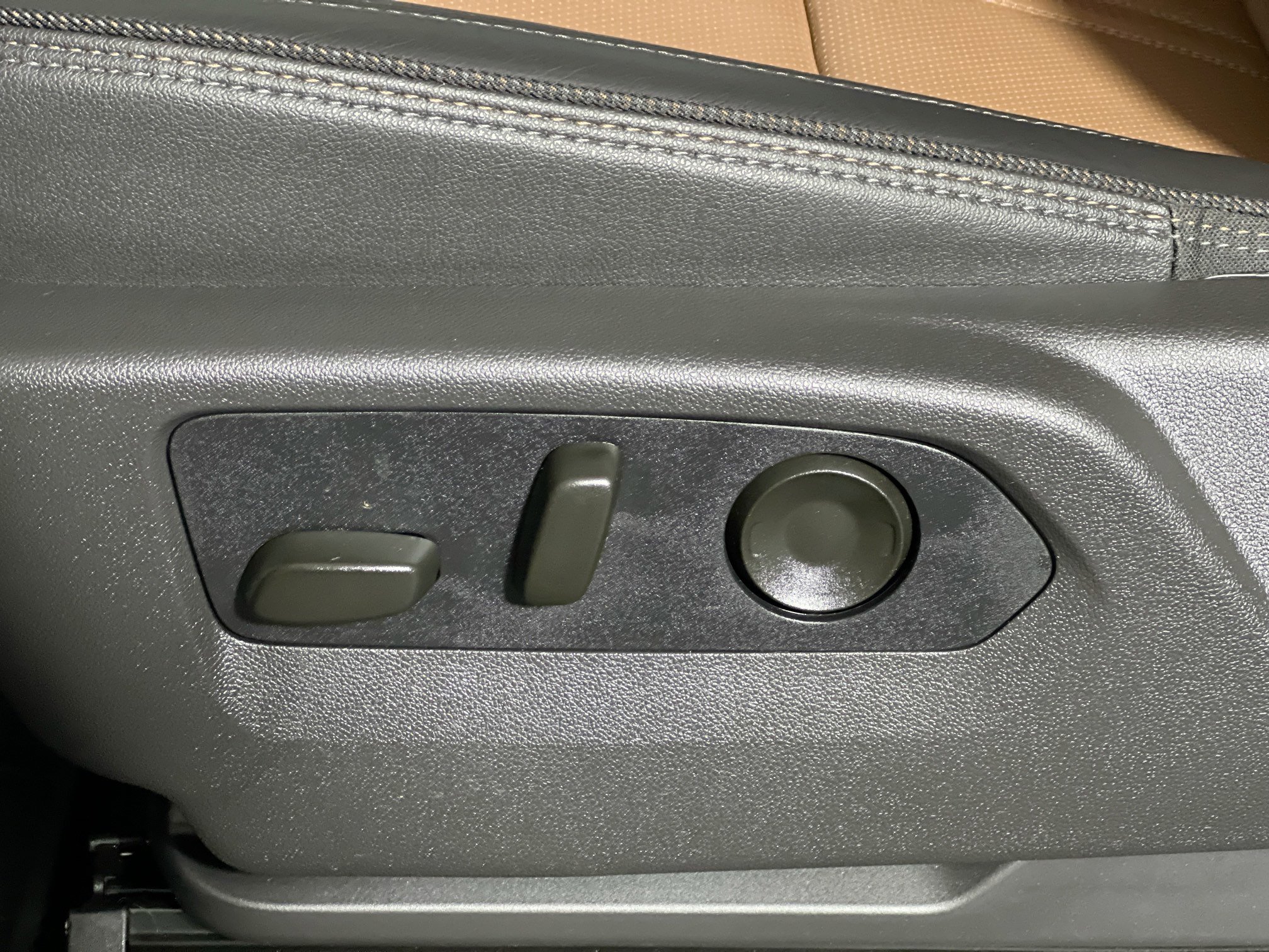 Used 2026 Chevrolet Silverado 1500 High Country image 15