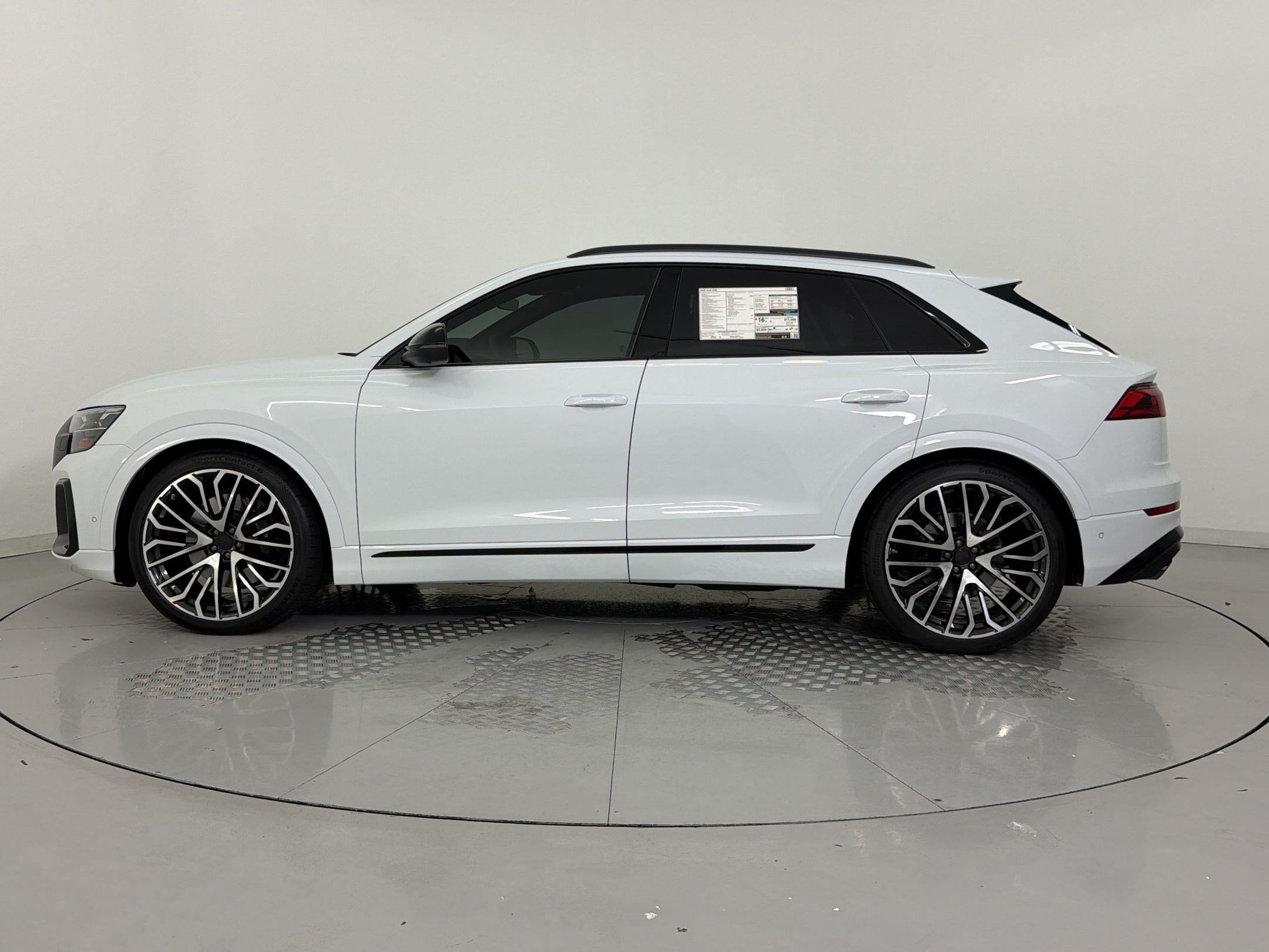 New 2026 Audi SQ8 Prestige AWD/4WD image 2