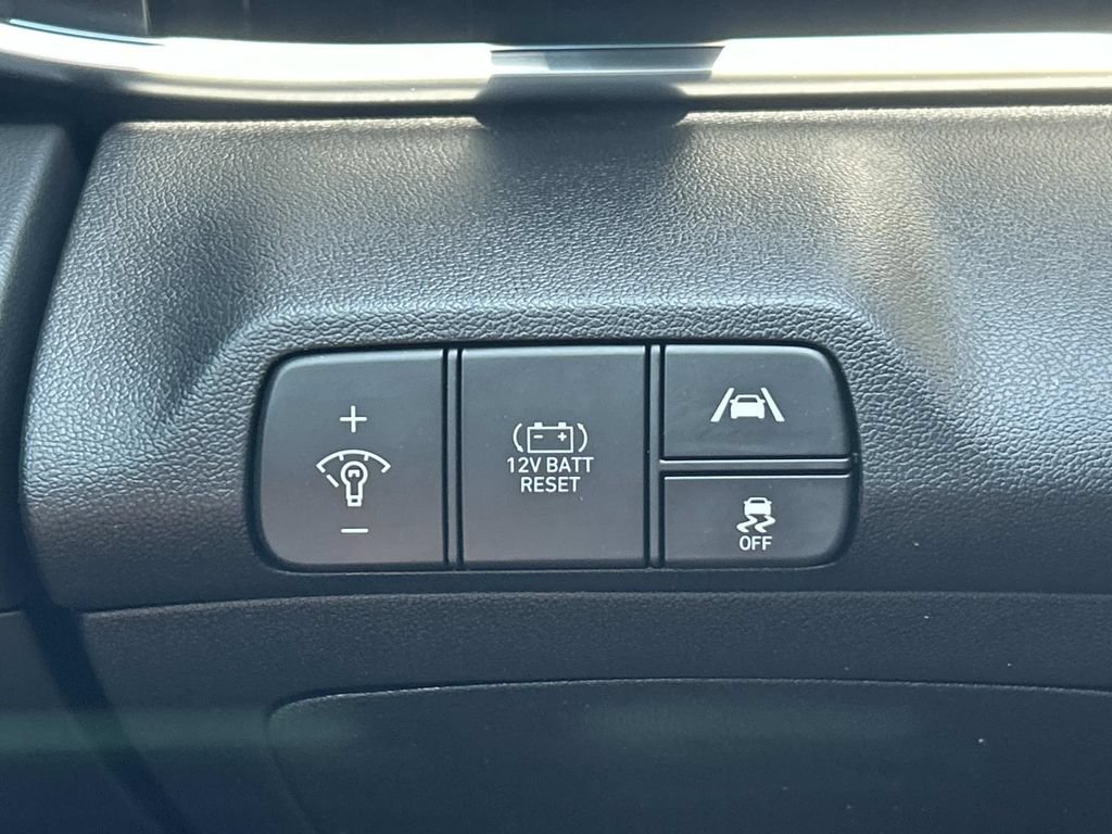 Certified 2023 Hyundai Elantra Limited FWD image 27