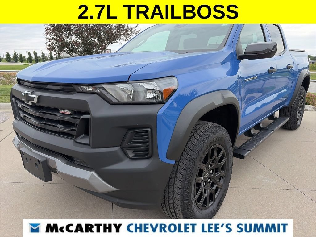 Used 2025 Chevrolet Colorado Trail Boss AWD/4WD image 4