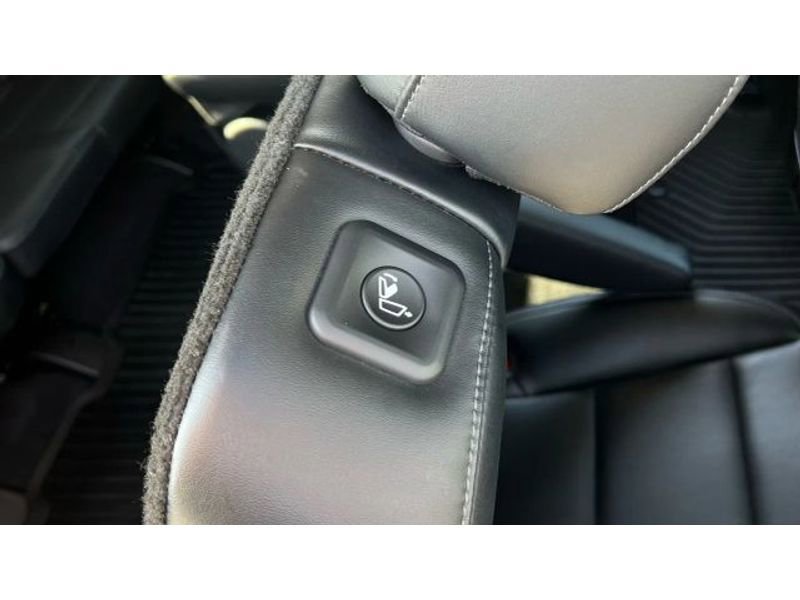 Used 2022 Kia Telluride S image 24