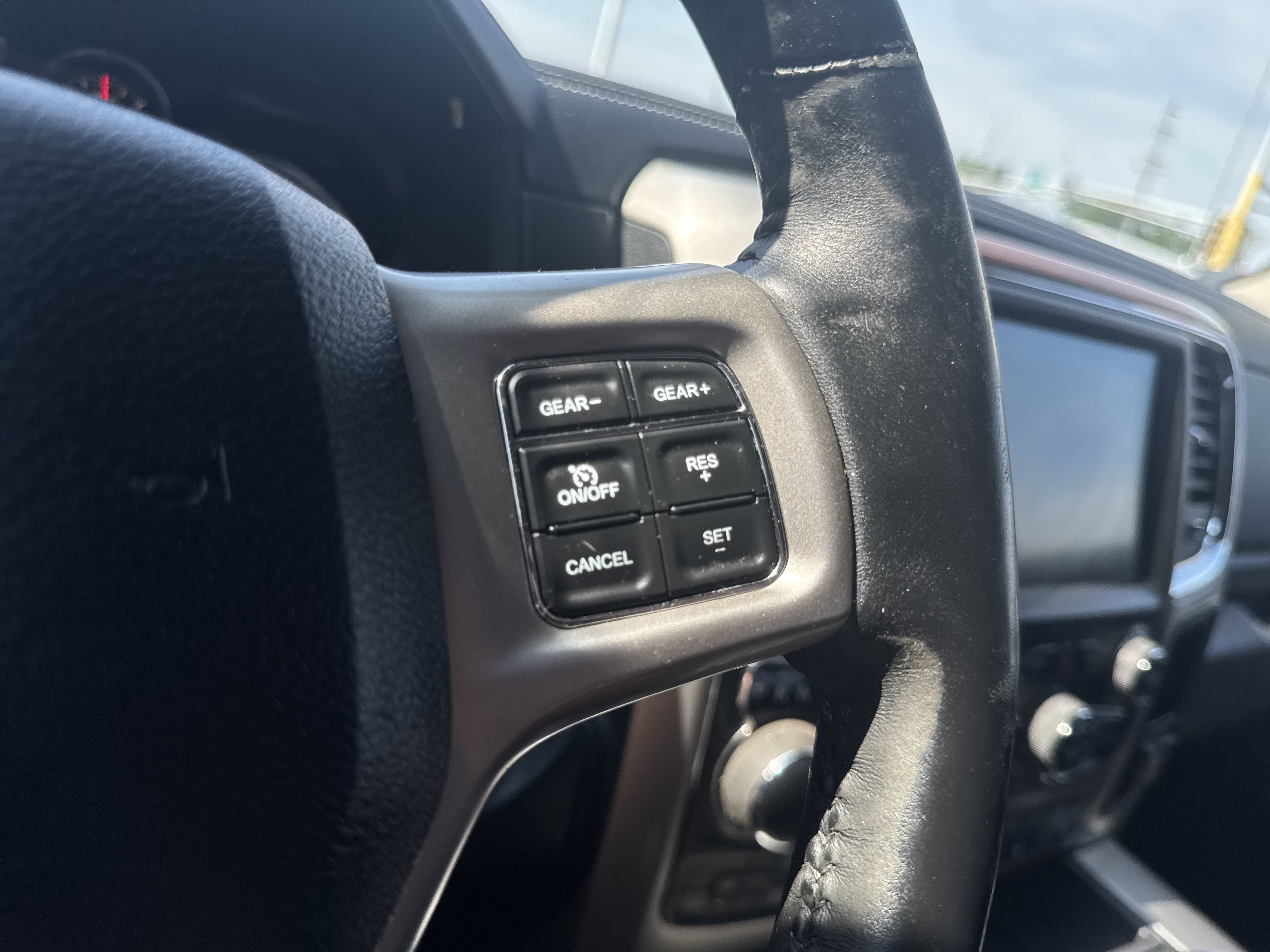 Used 2016 RAM 1500 Laramie w/ Convenience Group image 21