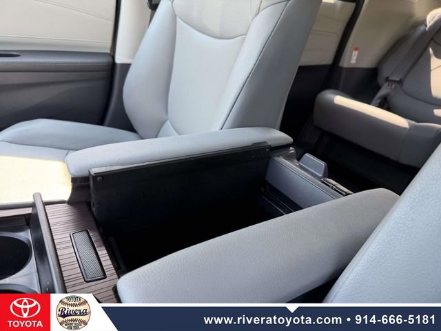 Certified 2023 Toyota Sienna XLE AWD/4WD image 19