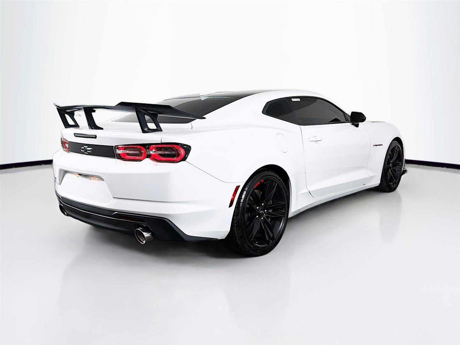 Used 2022 Chevrolet Camaro SS w/ Redline Edition RWD image 7