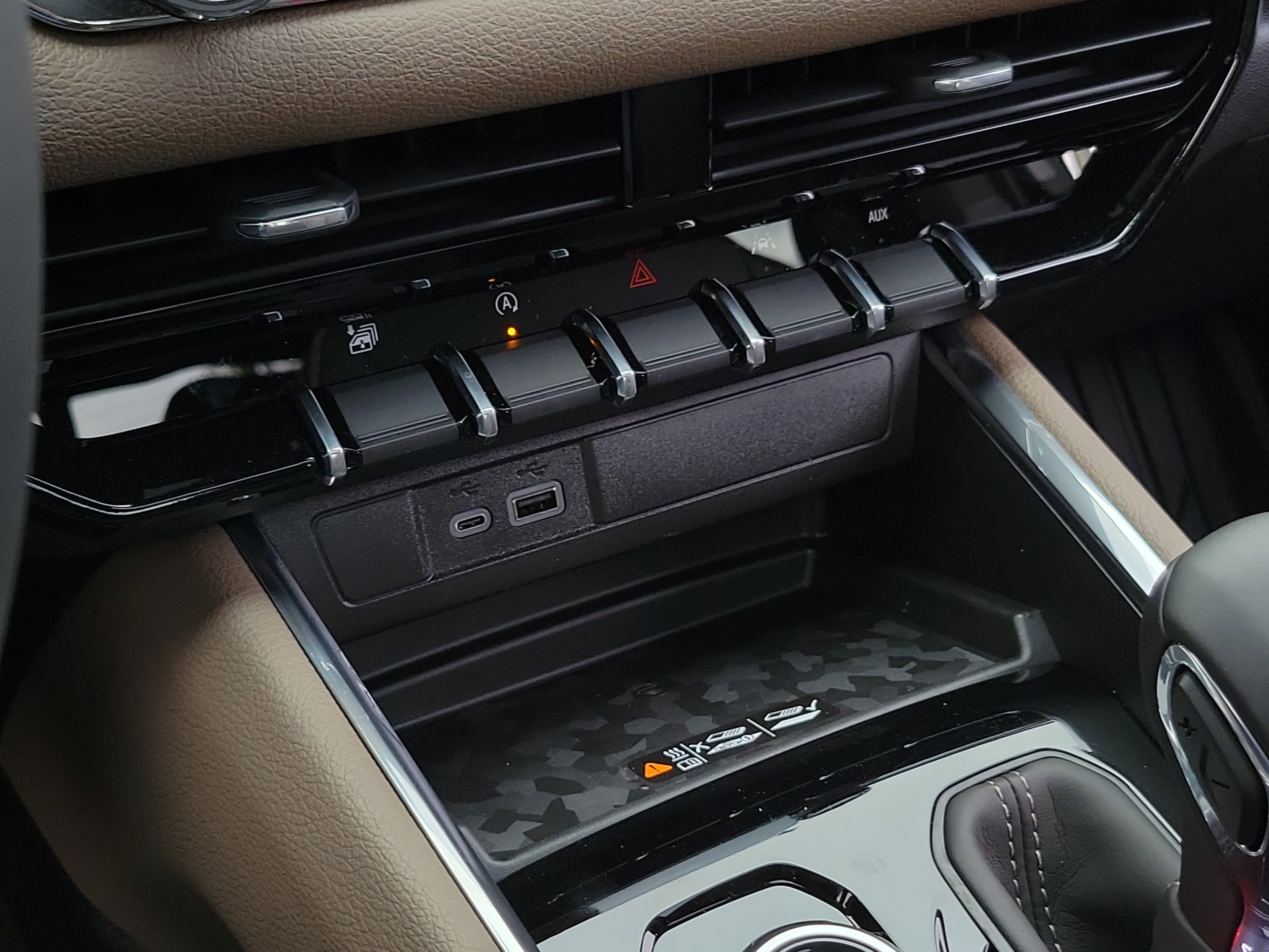 New 2026 GMC Canyon Denali w/ LPO, Black Badging Package image 30