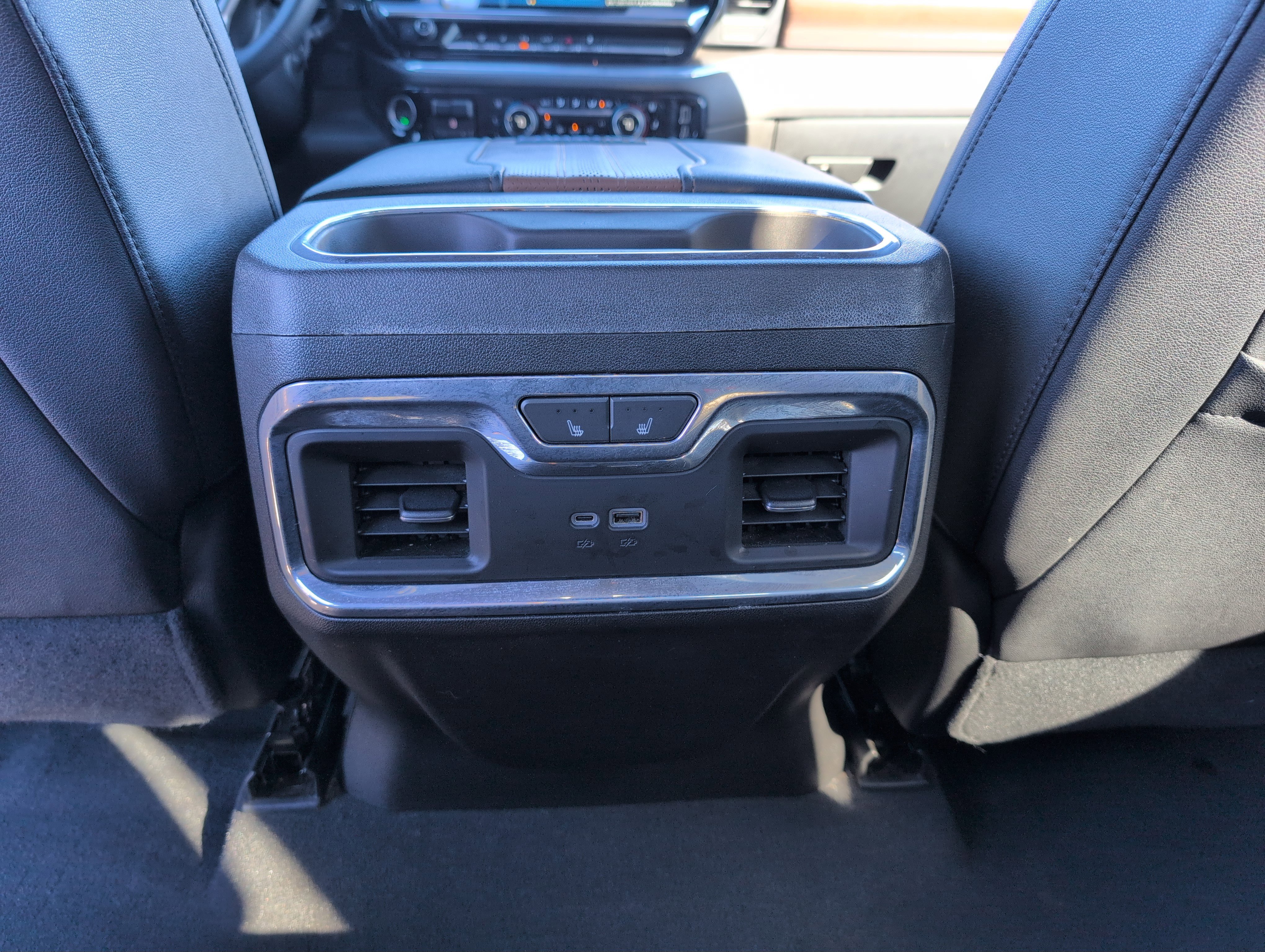 Used 2024 Chevrolet Silverado 2500 High Country w/ High Country Premium Package image 25