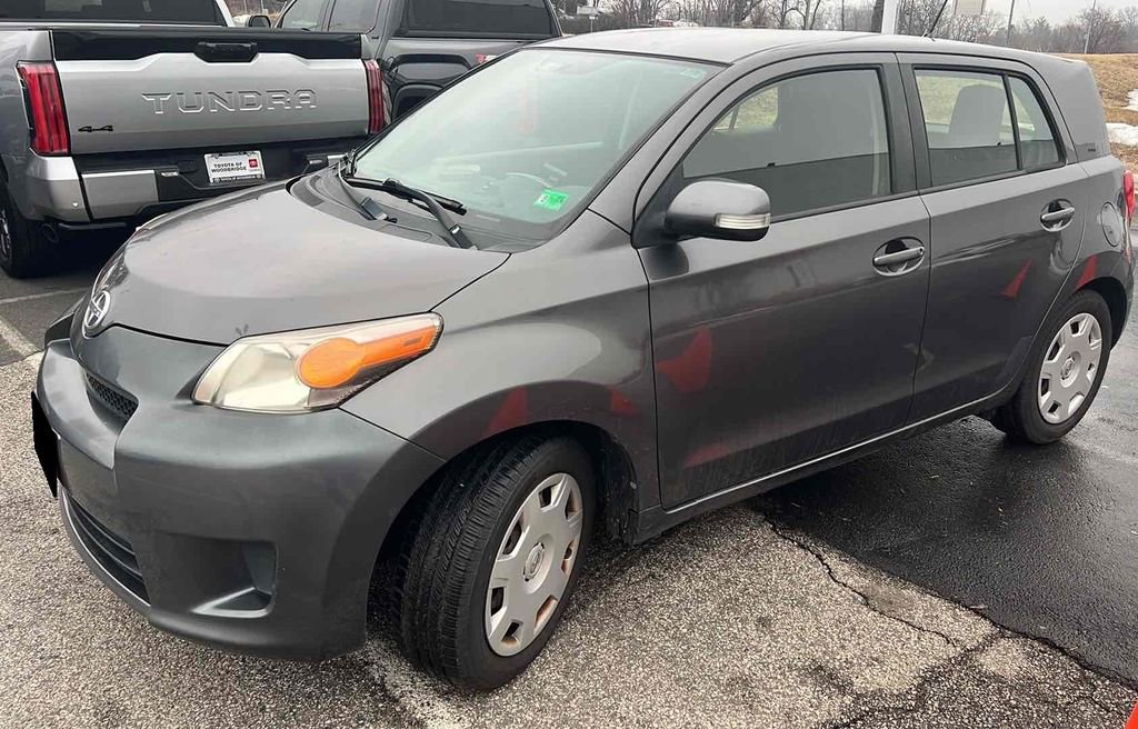 Used 2014 Scion xD image 1