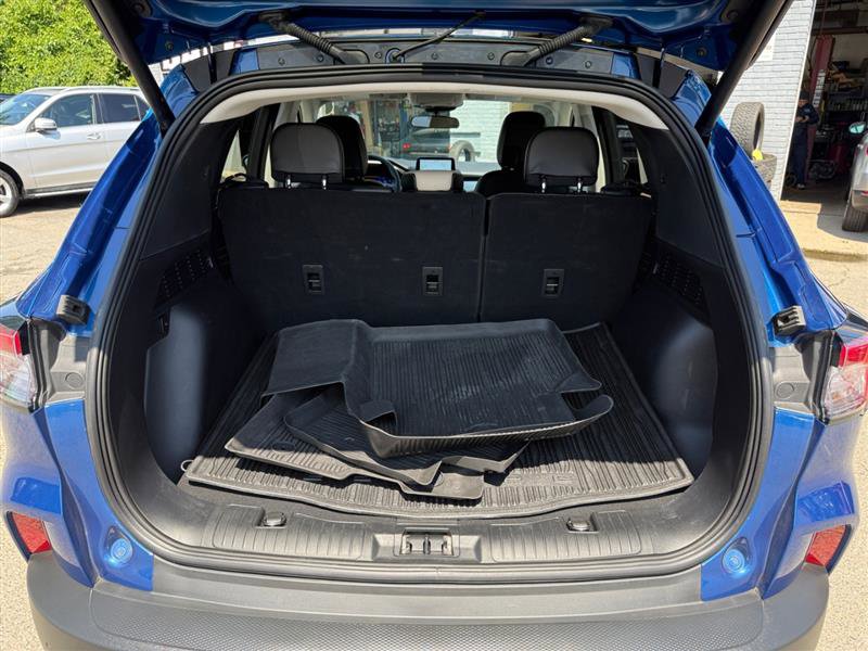 Used 2022 Ford Escape SEL w/ Technology Package image 17