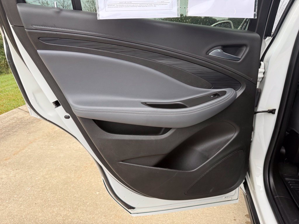 Used 2019 Buick Envision Essence FWD image 14