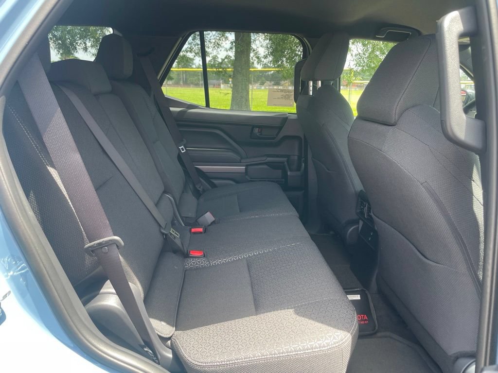 New 2026 Toyota 4Runner SR5 RWD image 15