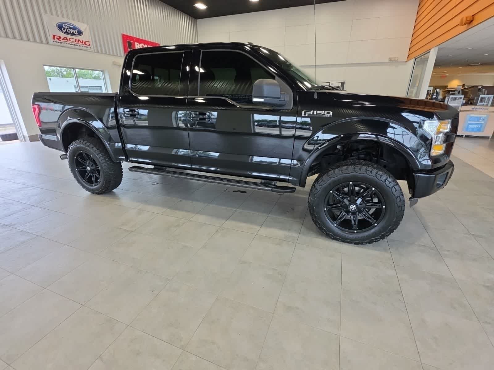 Used 2016 Ford F150 XLT w/ Equipment Group 302A Luxury AWD/4WD image 5