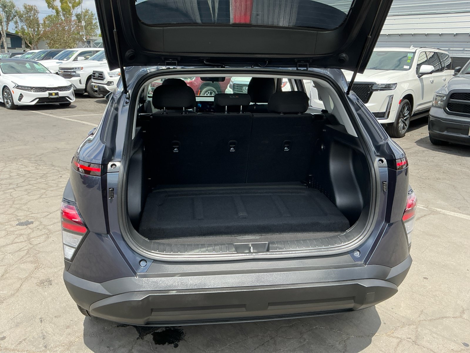 Used 2025 Hyundai Kona SEL FWD image 25