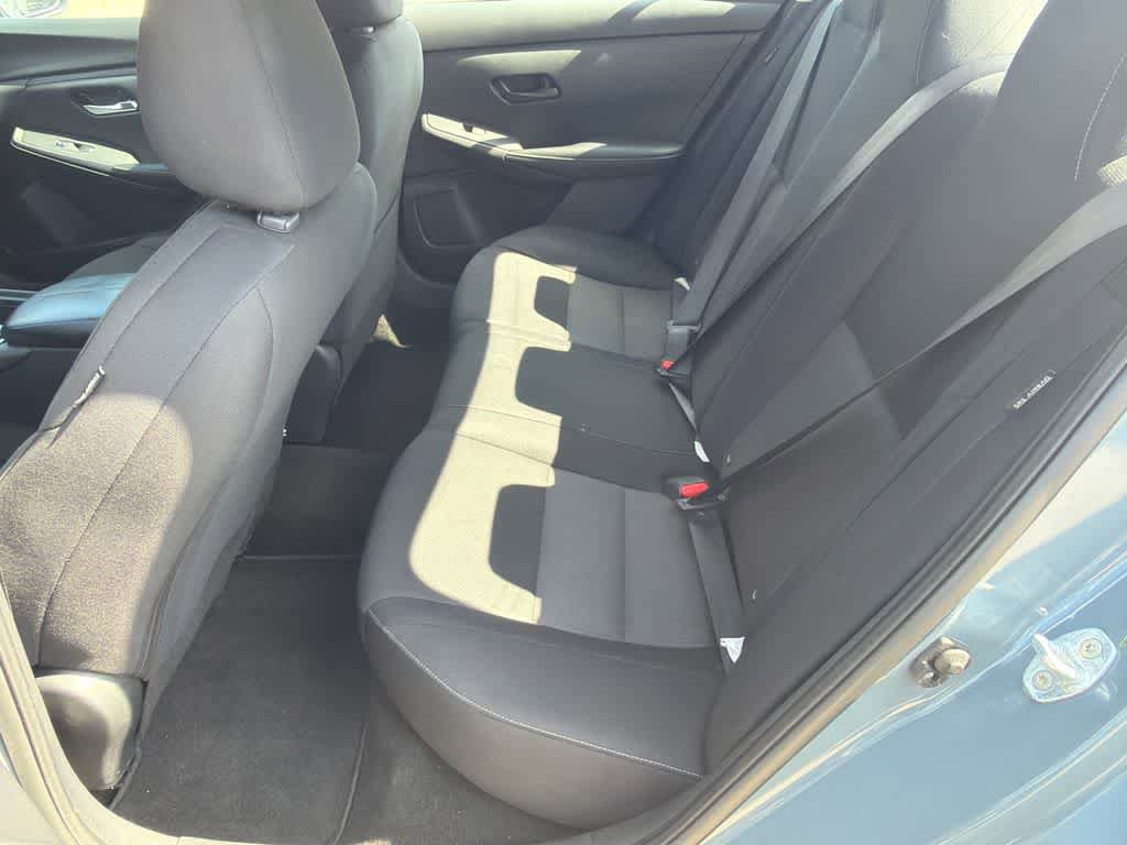 Used 2024 Nissan Sentra SV FWD image 17