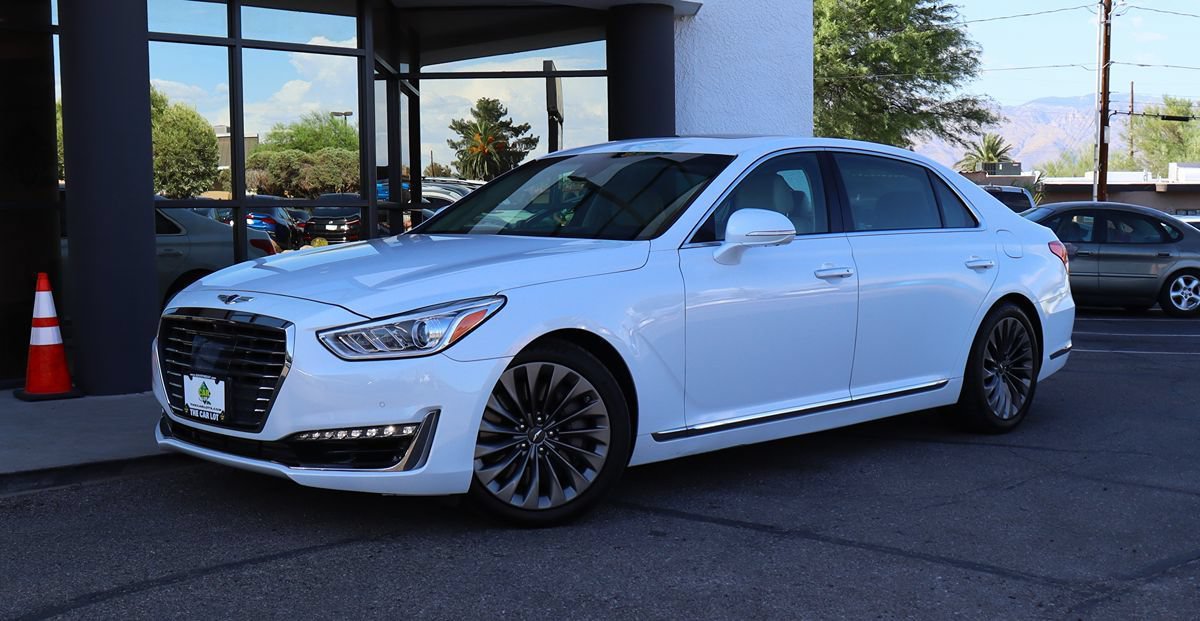Used 2017 Genesis G90 3.3T Premium RWD image 2