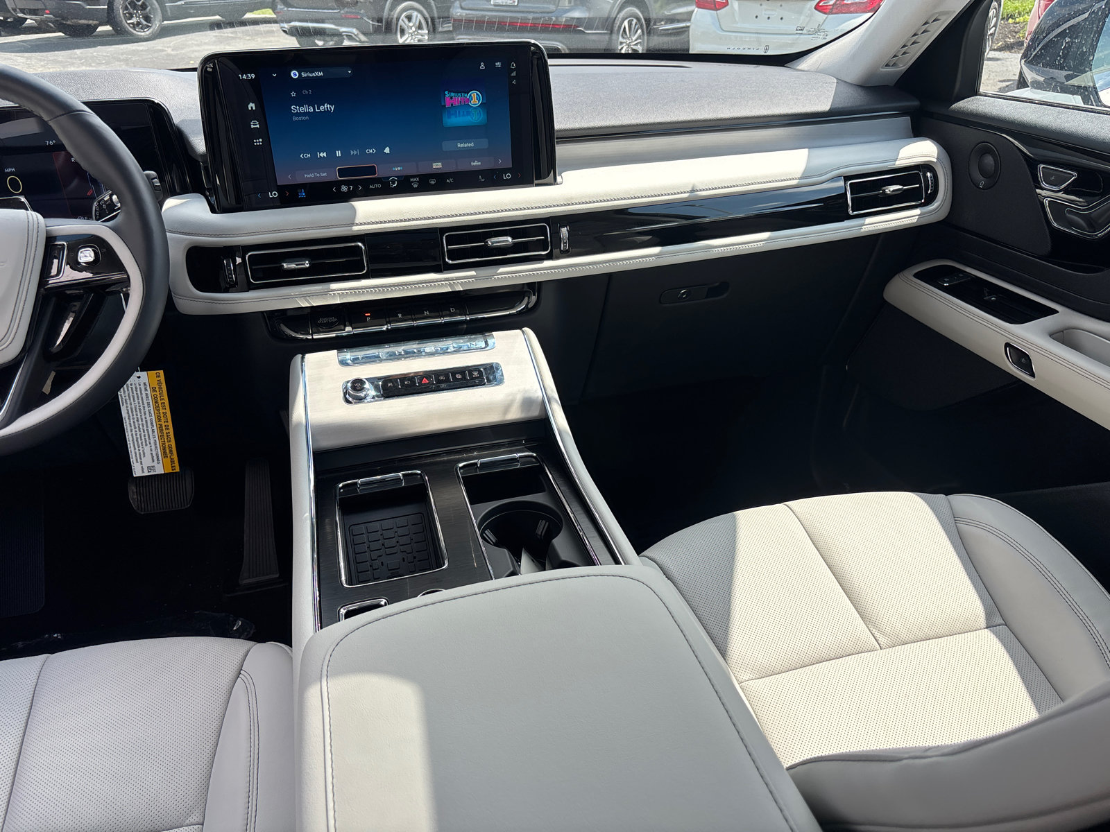 New 2026 Lincoln Aviator Reserve w/ Illumination Package AWD/4WD image 31