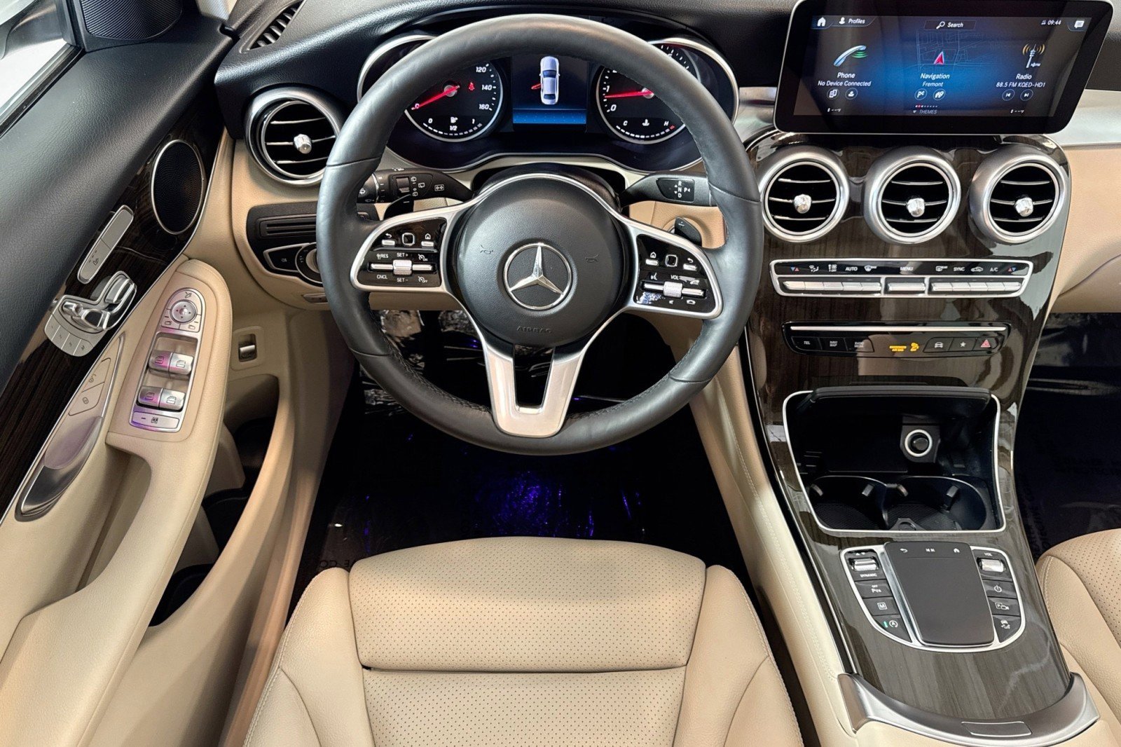 Used 2020 Mercedes-Benz GLC 300 image 21