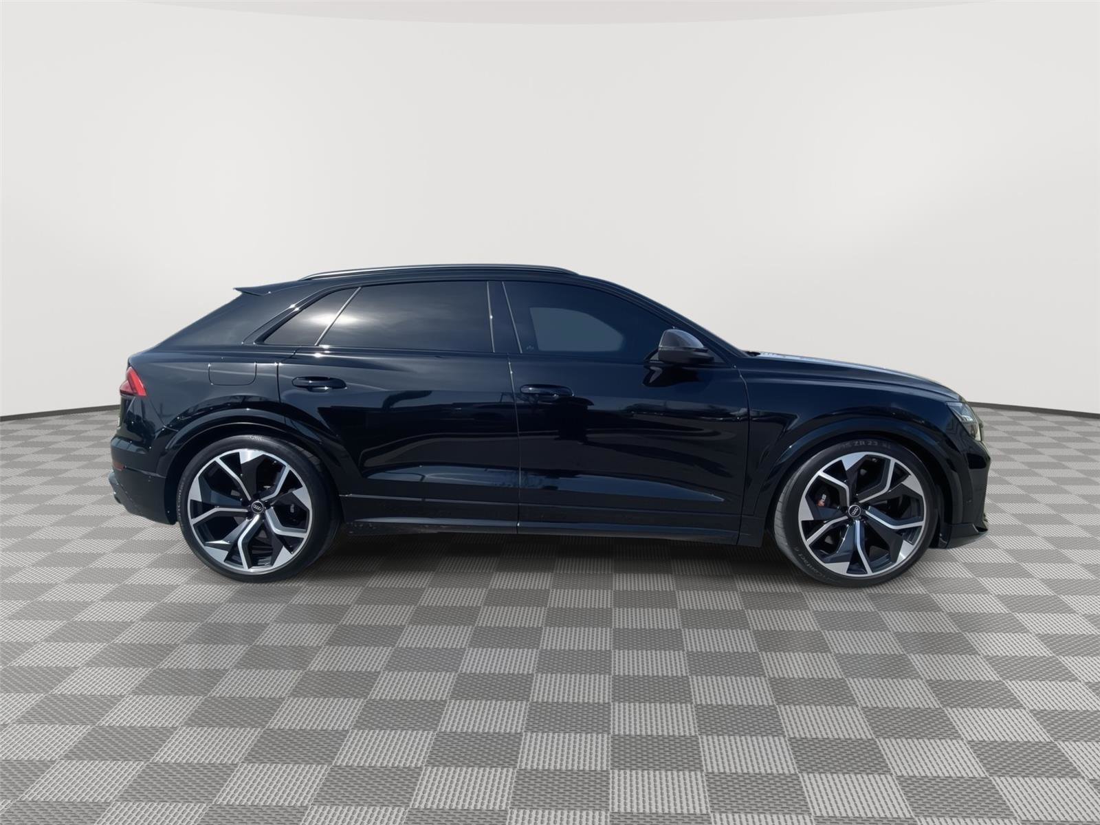 Used 2022 Audi RS Q8 w/ Carbon Optic Package image 6