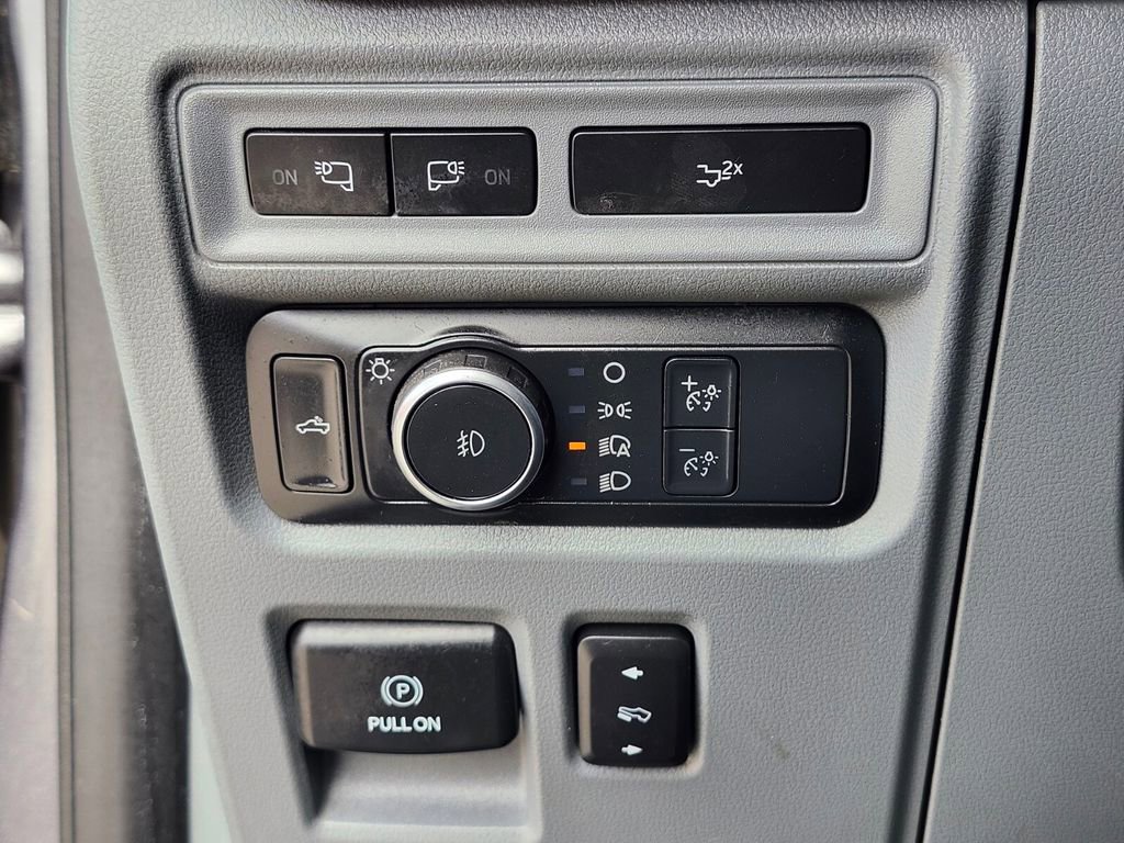 Certified 2022 Ford F150 XLT w/ Equipment Group 302A High image 23