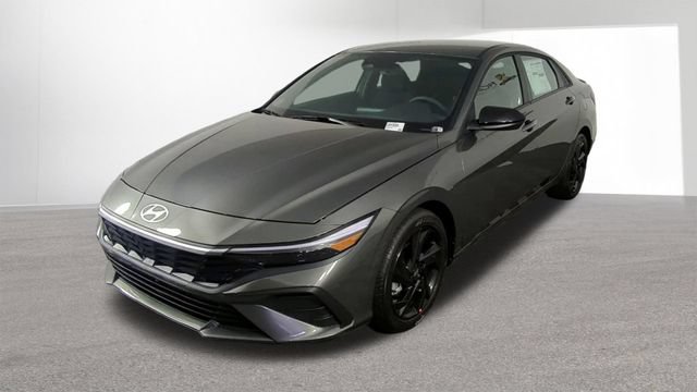 New 2026 Hyundai Elantra Sport FWD image 4