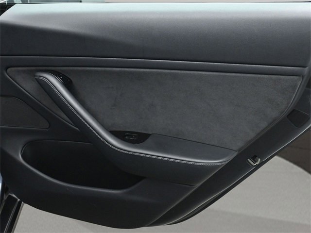 Used 2019 Tesla Model 3 Long Range image 16