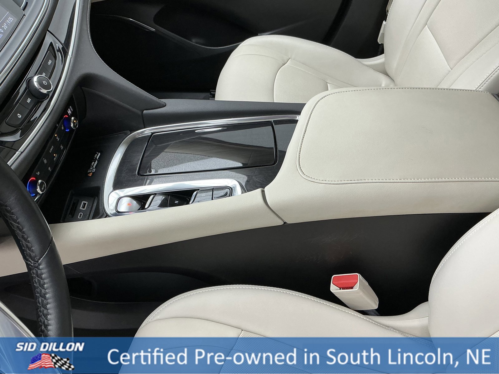 Used 2023 Buick Enclave Essence image 14