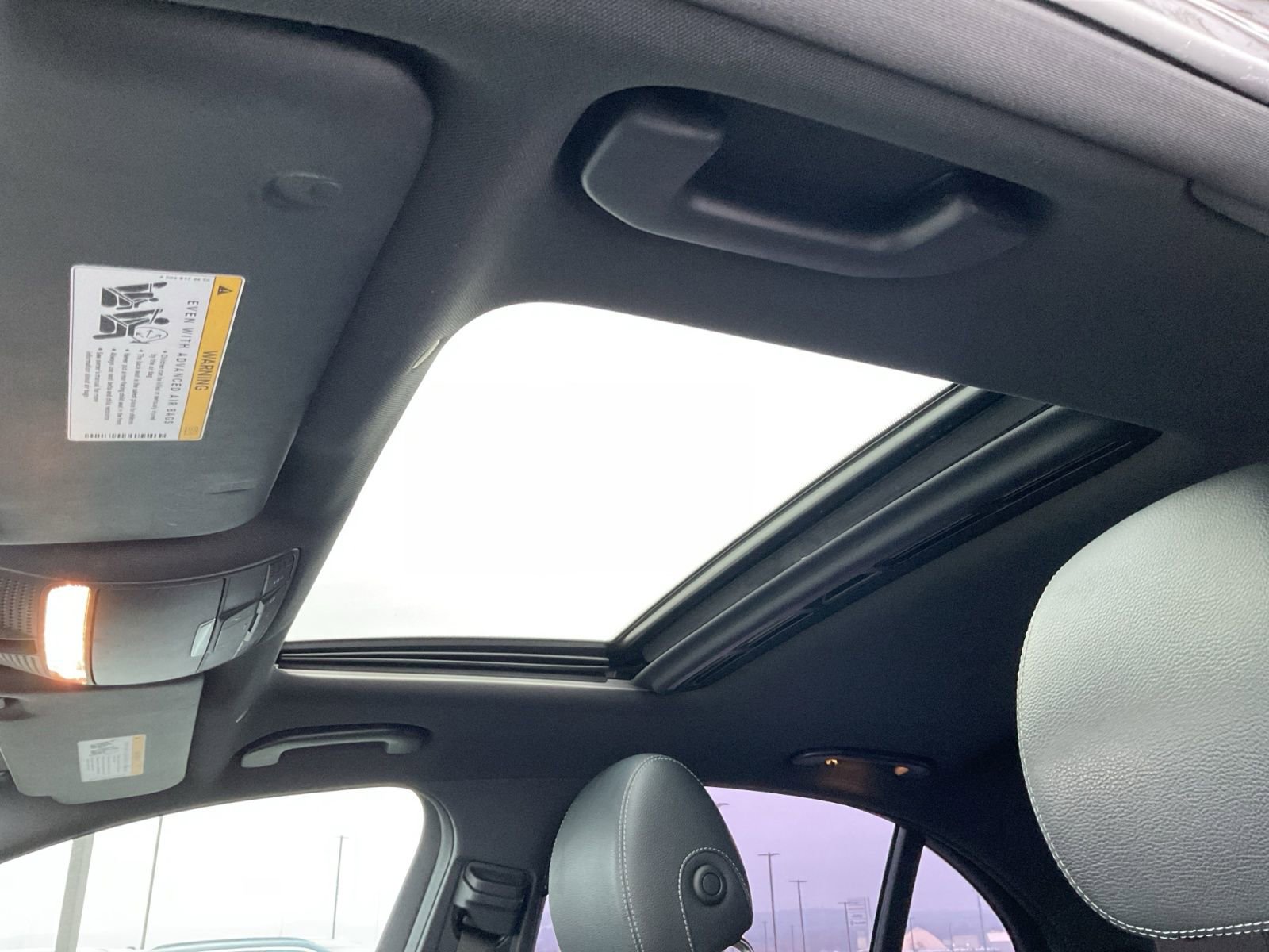 Used 2018 Mercedes-Benz E 300 4MATIC image 29