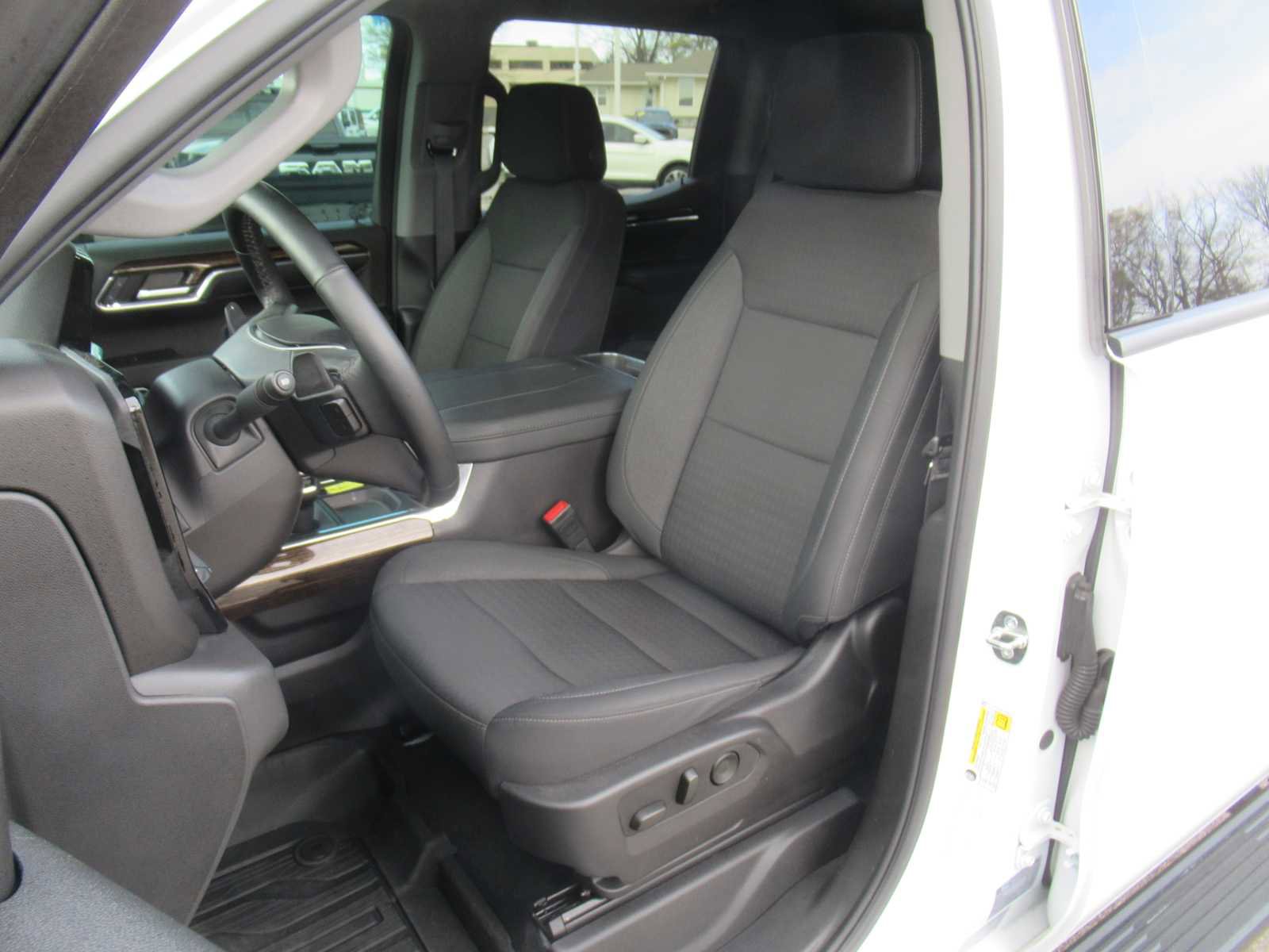 Used 2024 GMC Sierra 1500 Elevation w/ Preferred Package image 24