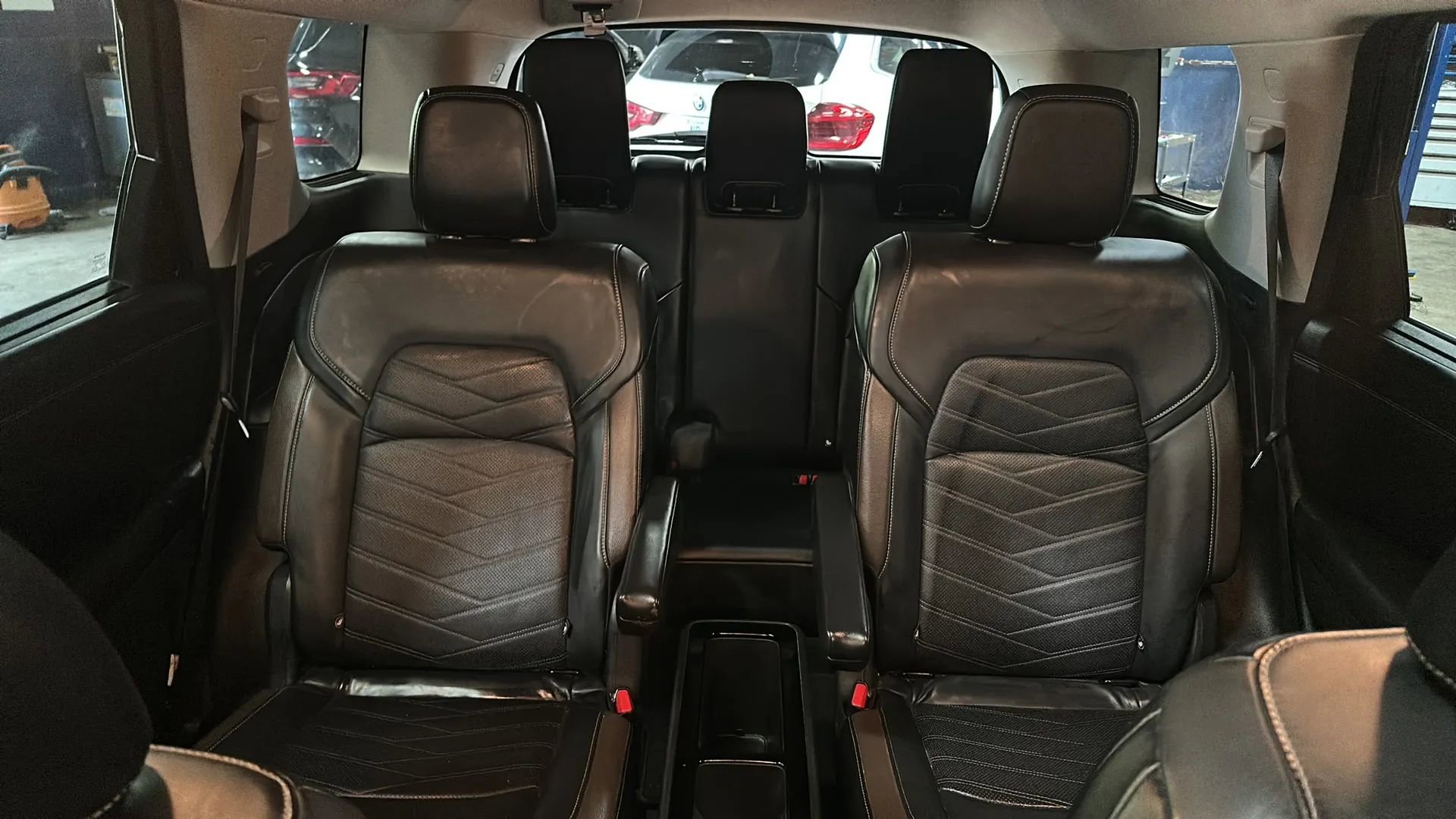 Used 2022 Nissan Pathfinder Platinum w/ Cargo Package image 31