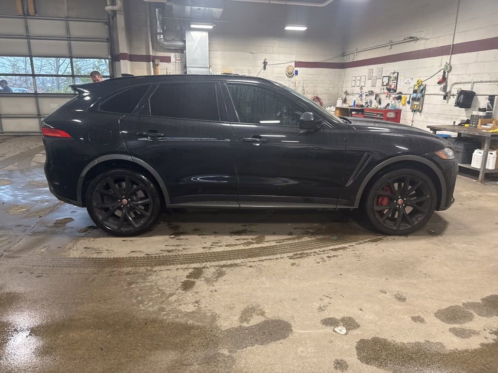 Used 2020 Jaguar F-PACE SVR image 6