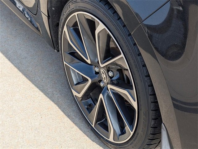 Used 2019 Toyota Corolla XSE image 8