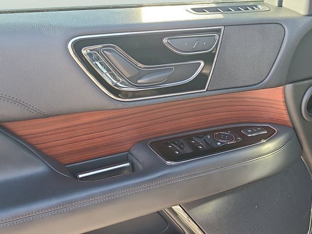 Used 2024 Lincoln Navigator Premiere AWD/4WD image 22