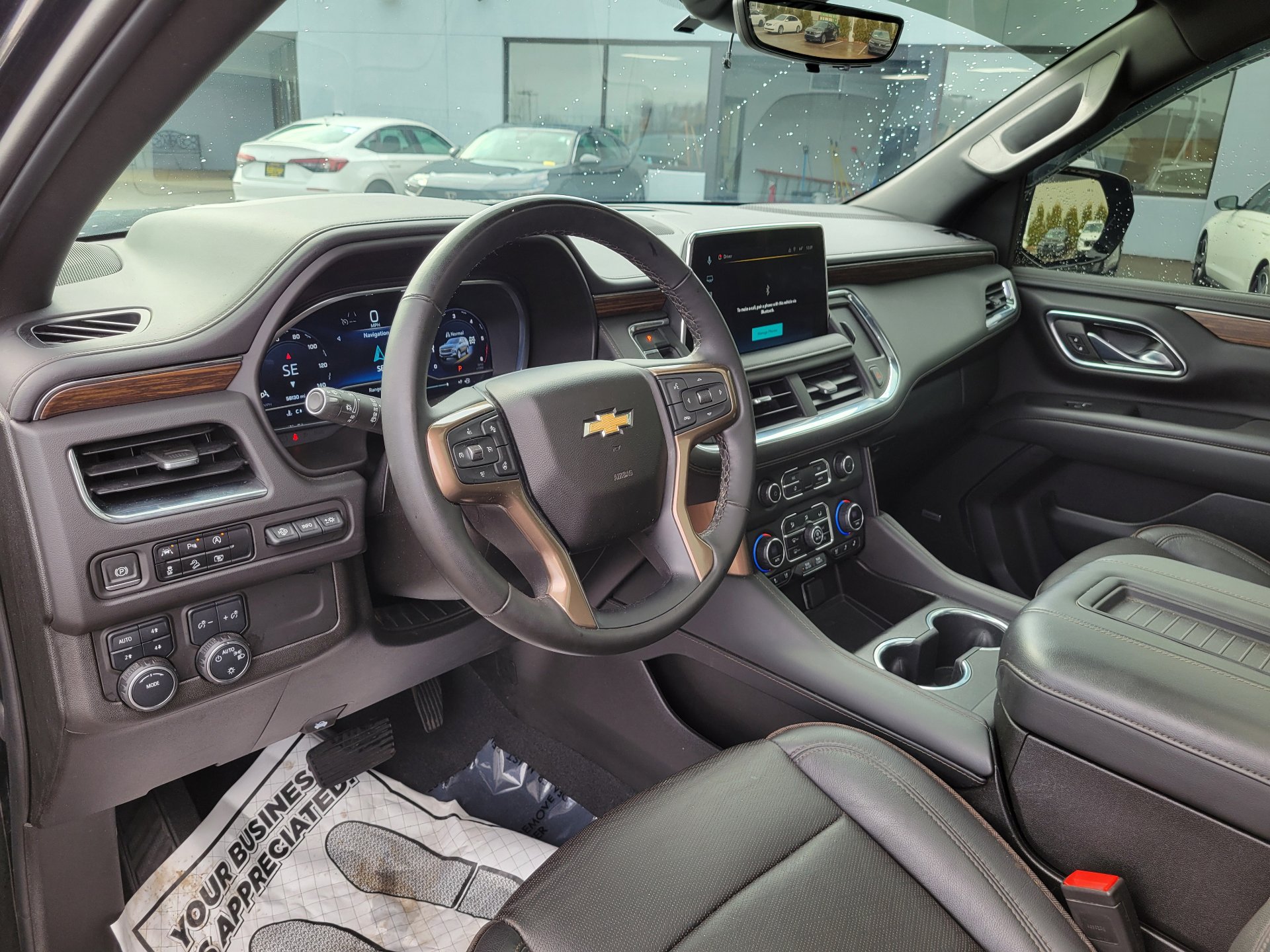 Used 2023 Chevrolet Suburban High Country image 18