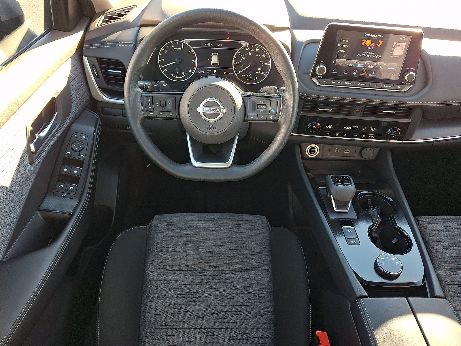Used 2023 Nissan Rogue SV AWD/4WD image 13