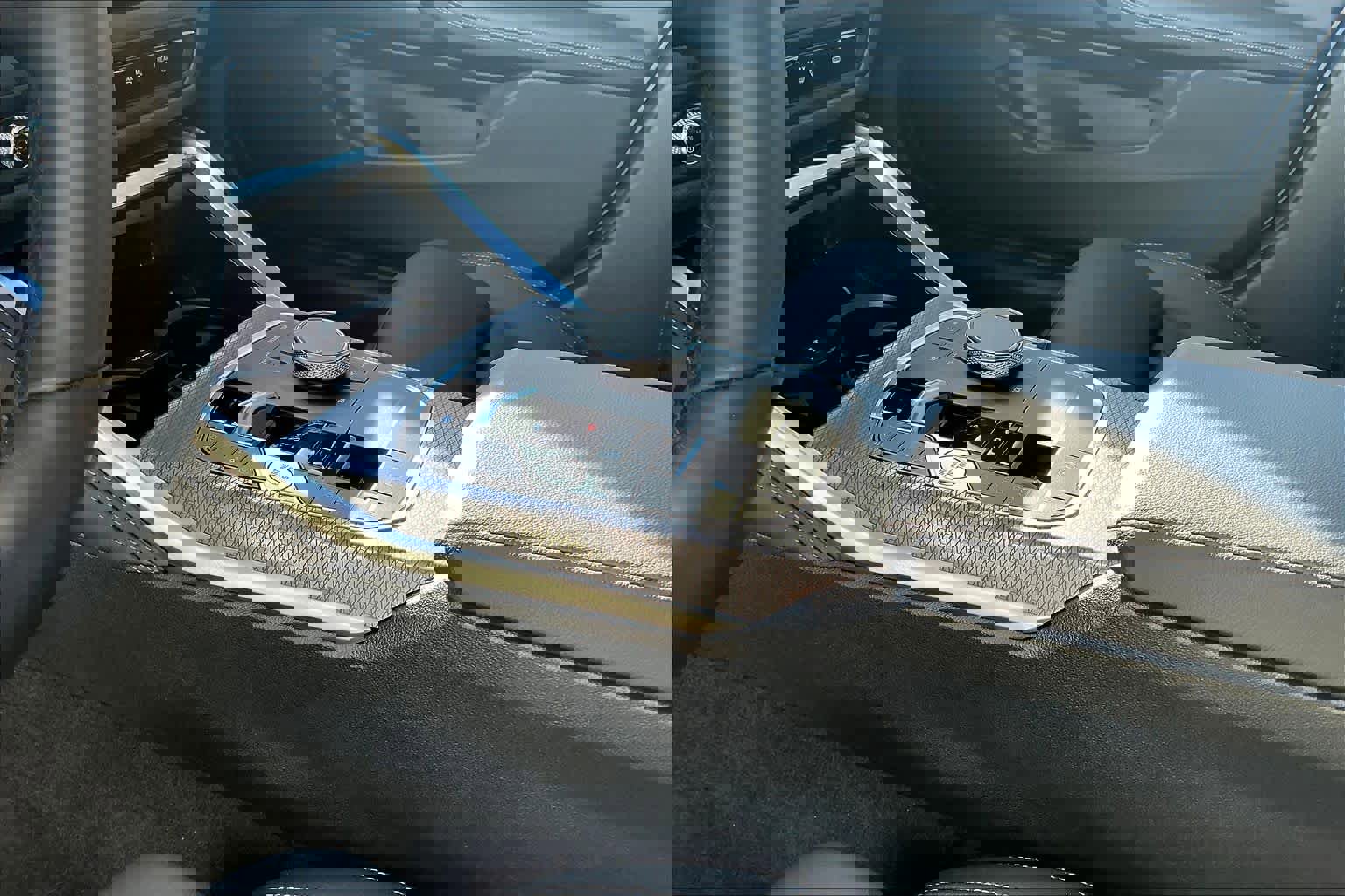 Used 2025 BMW 430i xDrive w/ M Sport Package image 18