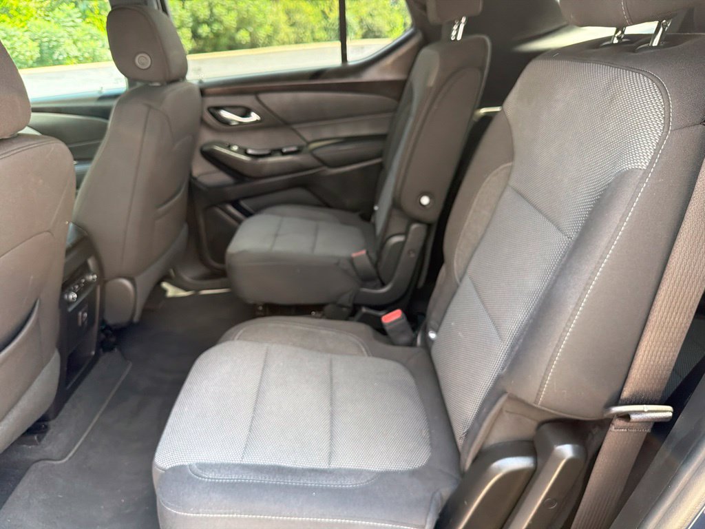 Used 2023 Chevrolet Traverse LT FWD image 37