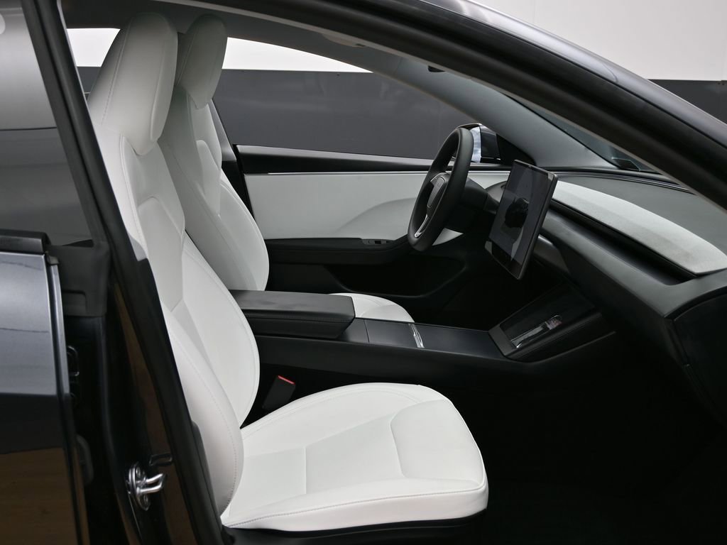 Used 2025 Tesla Model 3 Long Range image 40