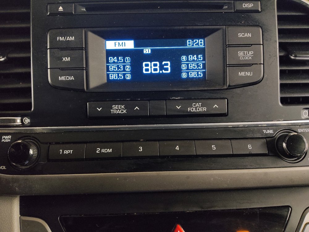 Used 2017 Hyundai Elantra SE image 25