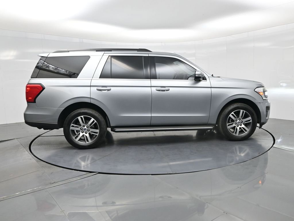 Used 2022 Ford Expedition XLT image 5