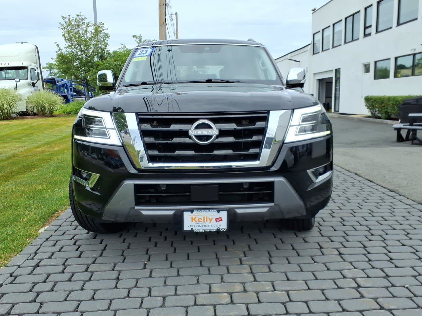 Used 2023 Nissan Armada Platinum w/ Captain's Chairs Package AWD/4WD image 2