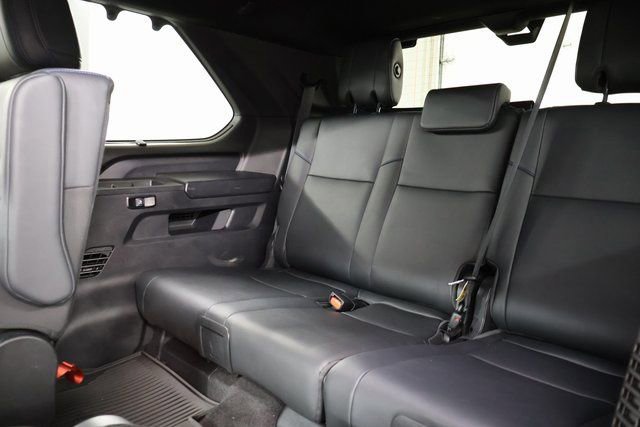 Used 2025 Toyota Sequoia Platinum AWD/4WD image 30