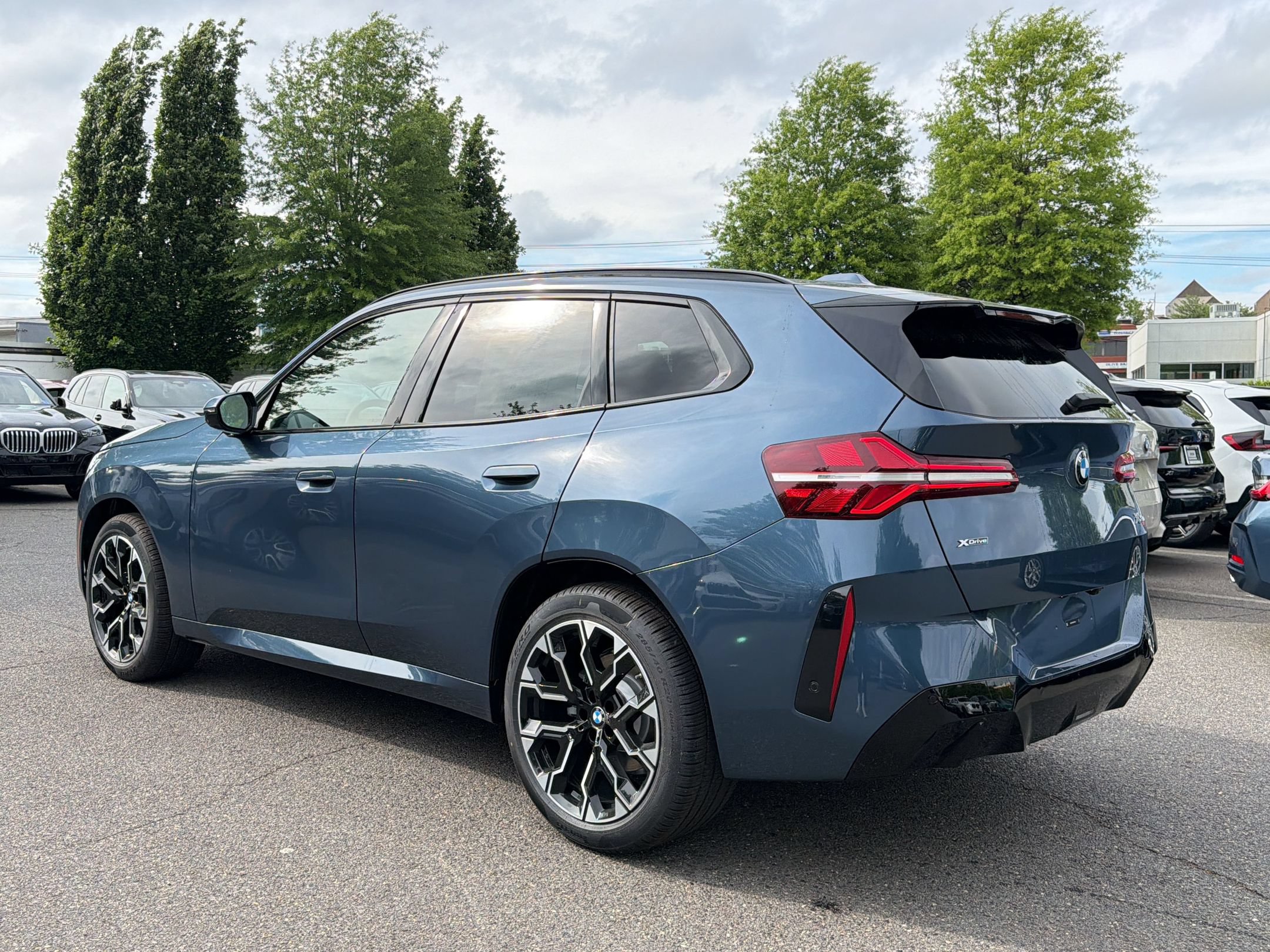 Used 2026 BMW X3 xDrive30i w/ Premium Package AWD/4WD image 3