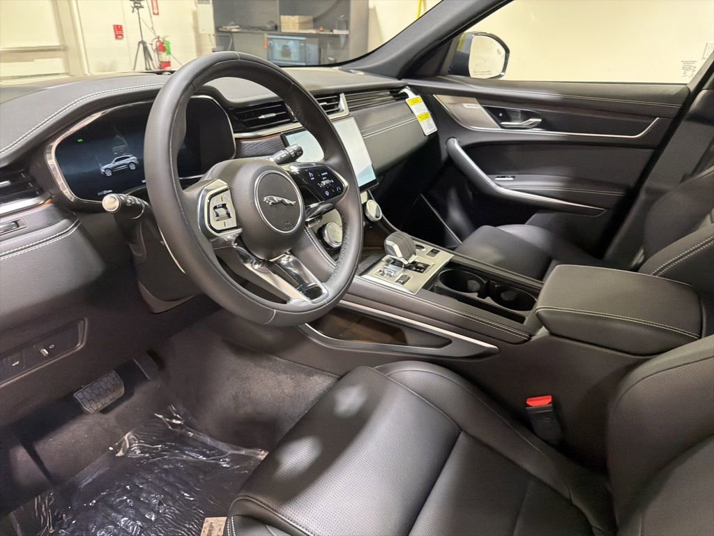 New 2026 Jaguar F-PACE R-Dynamic S image 10