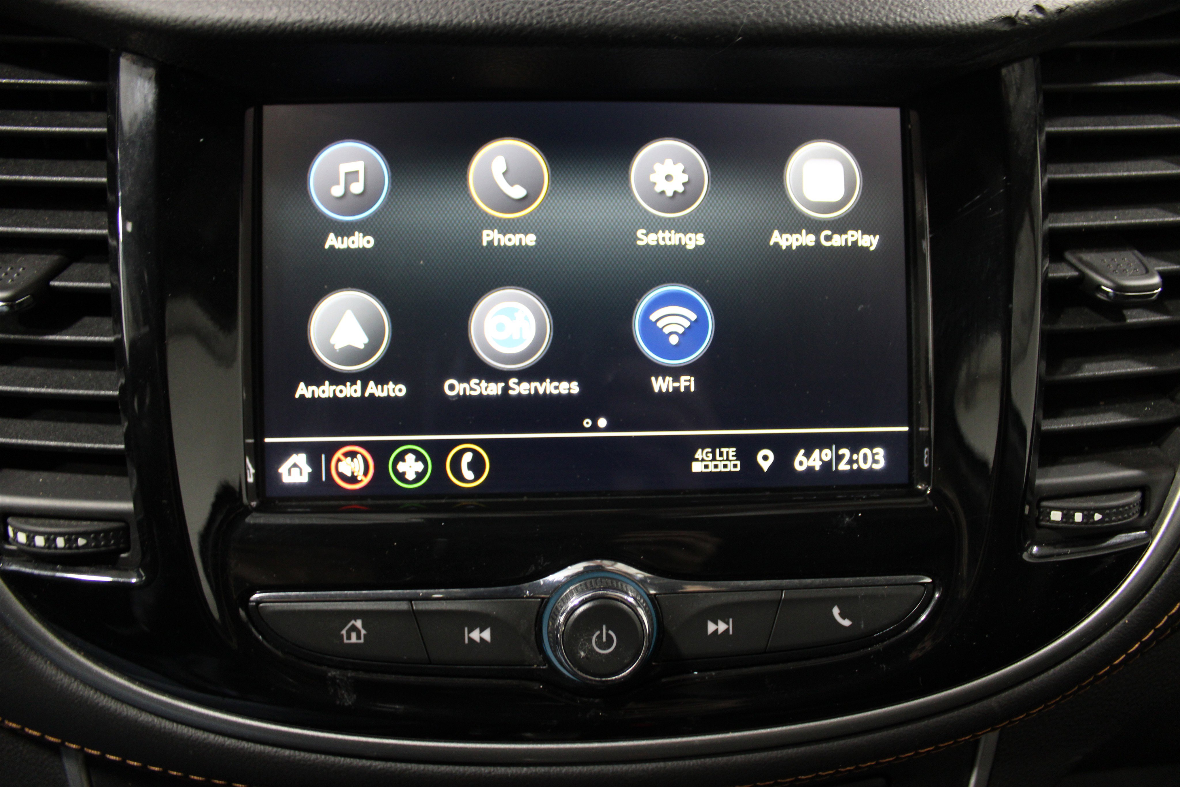 Used 2019 Chevrolet Trax LT w/ LT Convenience Package FWD image 13