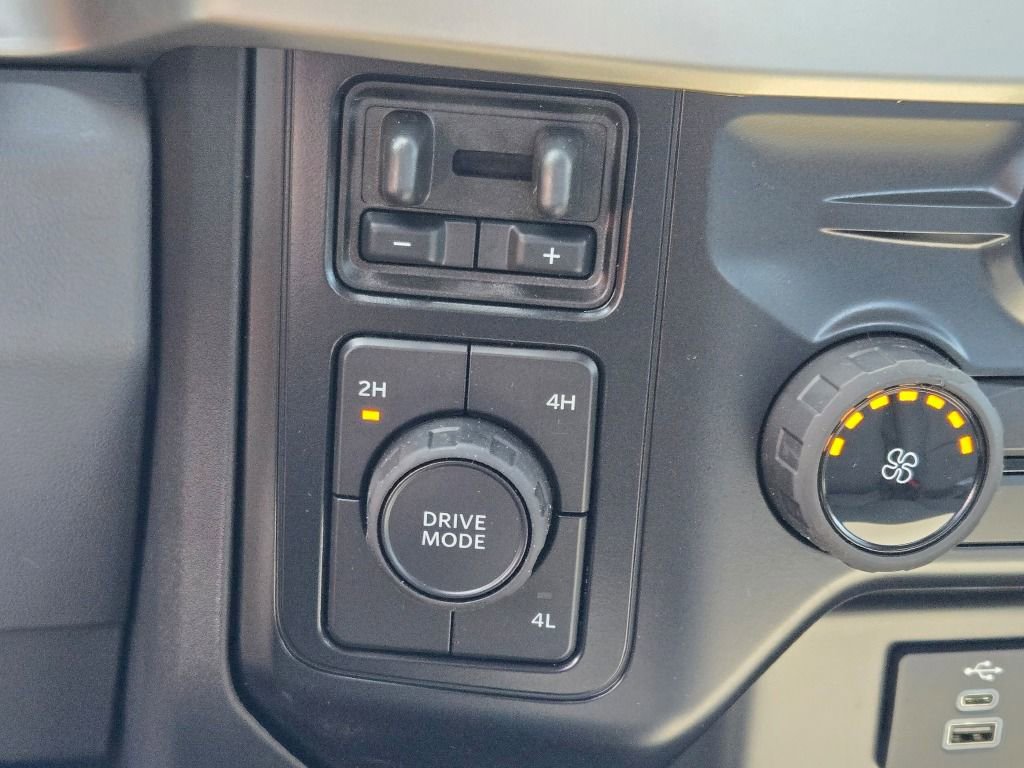 New 2024 Ford F550 4x4 Regular Cab Super Duty image 16