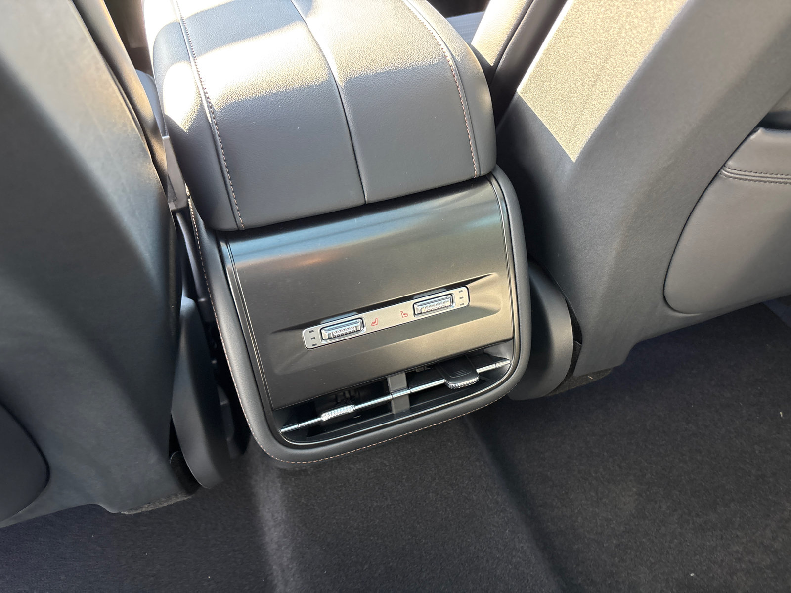 New 2026 Lincoln Nautilus Reserve w/ Jet Appearance Package AWD/4WD image 32