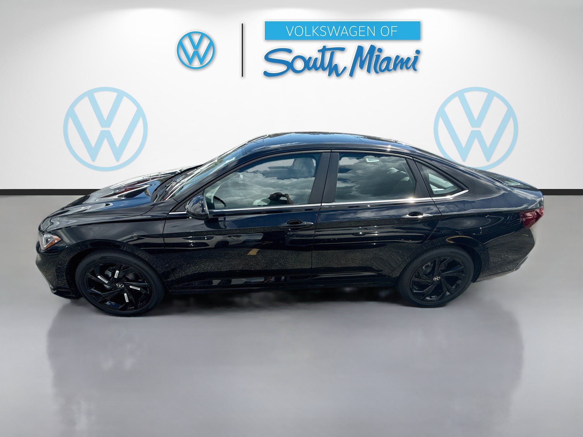 New 2027 Volkswagen Jetta SE FWD image 4