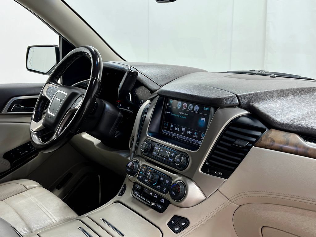 Used 2018 GMC Yukon Denali AWD/4WD image 23