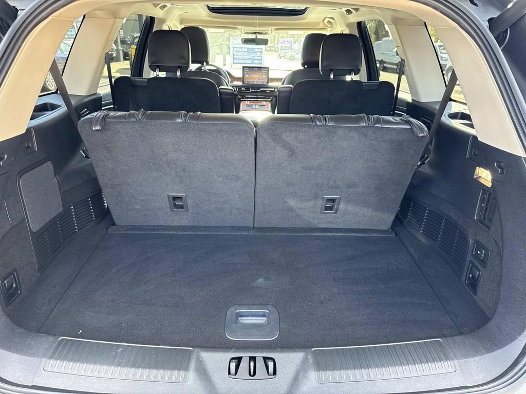 Used 2024 Lincoln Aviator Reserve w/ Elements Package Plus AWD/4WD image 5
