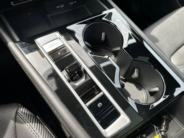 Certified 2024 Volkswagen Atlas Cross Sport SE w/ Panoramic Sunroof Package AWD/4WD image 28